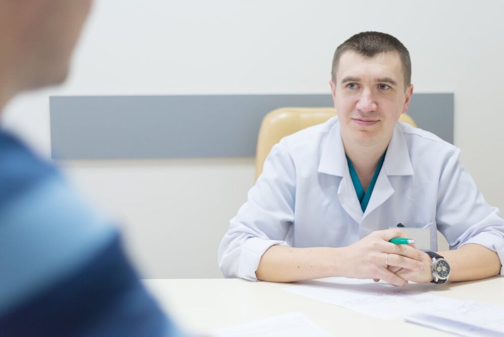 Urologist prescribes treatment of prostatitis